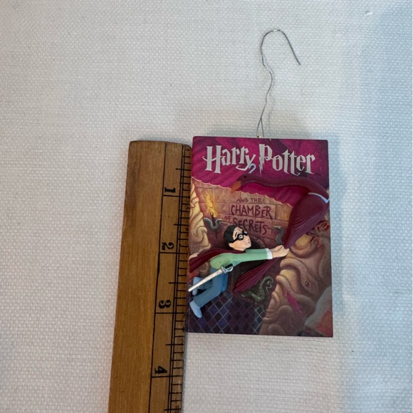 Harry Potter Book 2019 Hallmark Keepsake Ornament - Picture 6 of 7